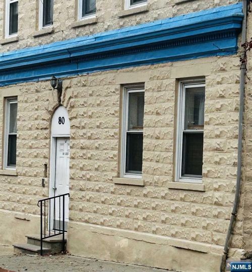 80 Bay St, Montclair, NJ, 07042-4862 | Card Image