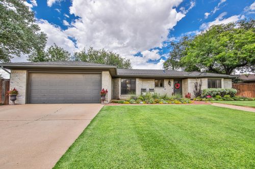 803 14th St, Shallowater, TX, 79363-5618 | Card Image