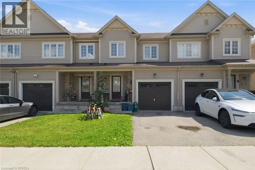 32 Cole Cres, Brantford, ON, N3T0P4 | Card Image