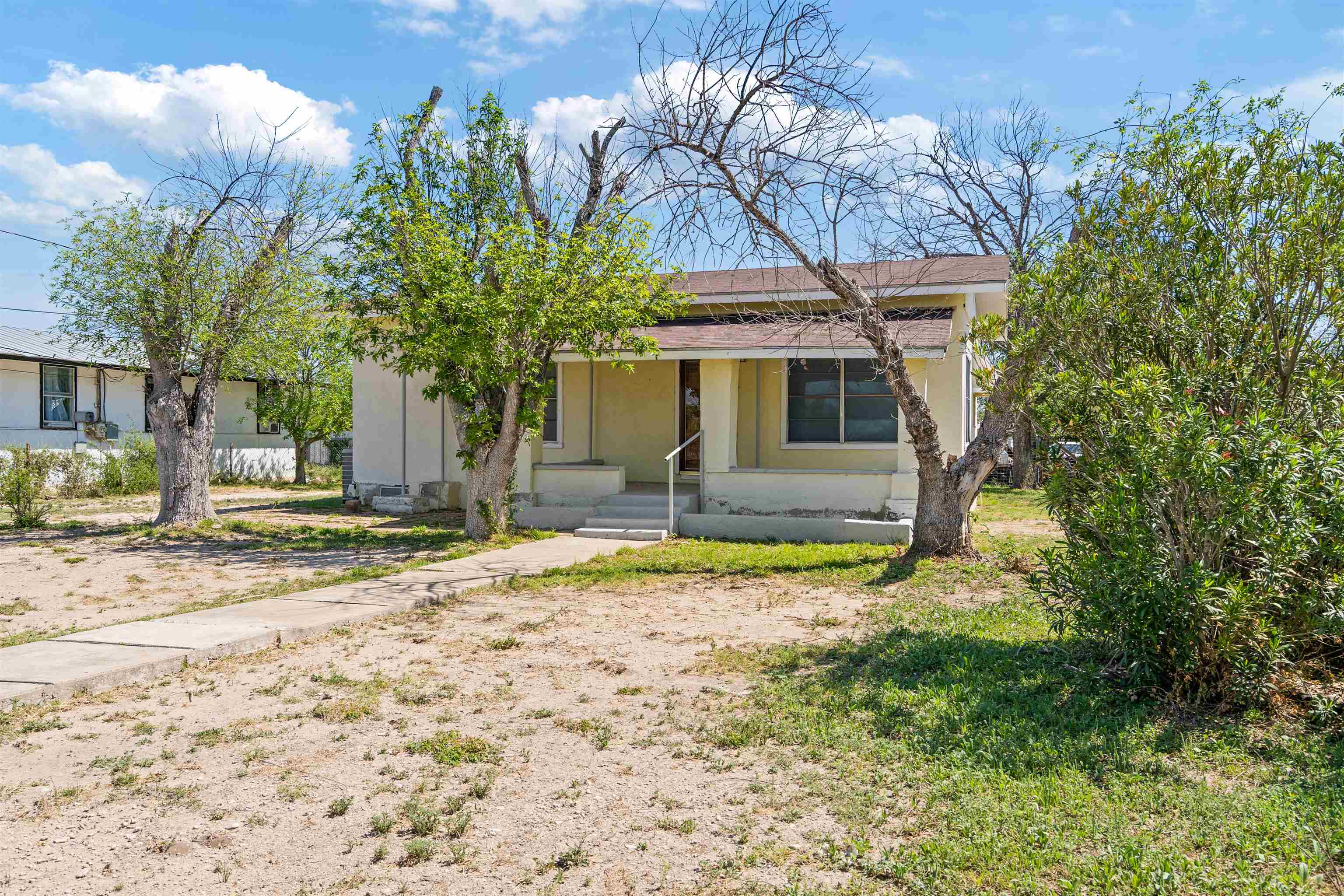 Residential in Del Rio 3