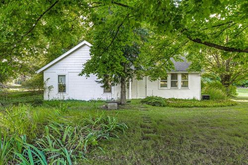 10406 N 300 E, La Porte, IN, 46350-8881 | Card Image