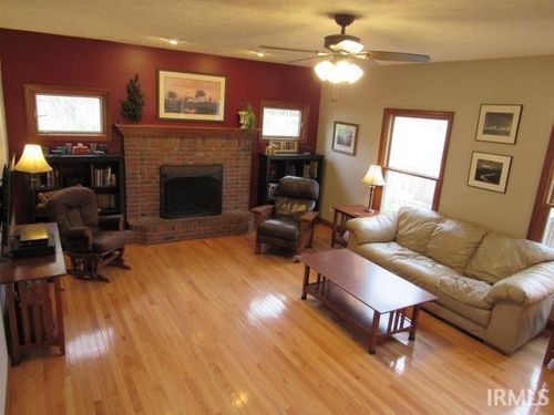 3550 Lakewood Dr, Mount Vernon, IN, 47620-8943 | Card Image