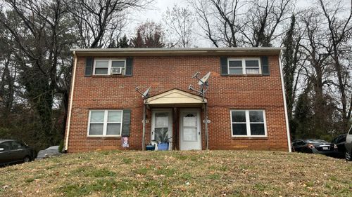 1824 Eastern Ave Ne, Roanoke, VA, 24012-6125 | Card Image