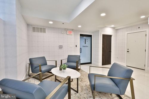 apt-0b-701-4247 Locust St, PHILADELPHIA, PA, 19104-5270 | Card Image