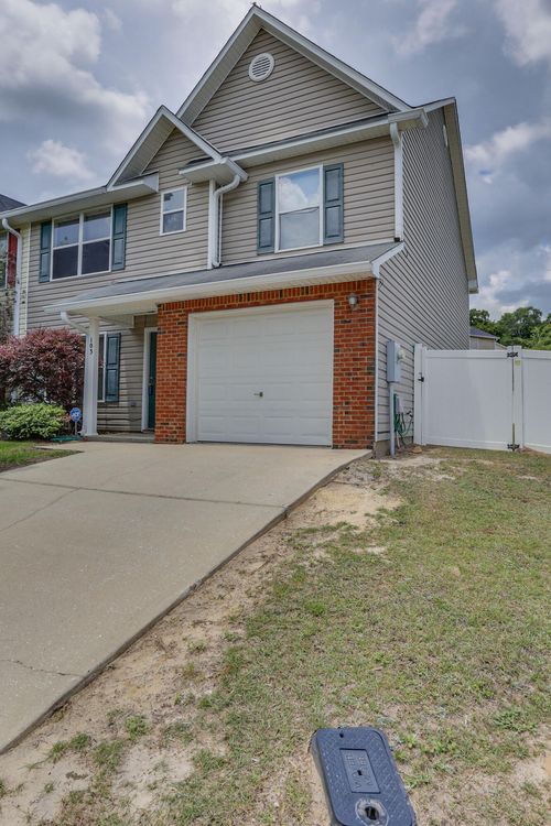 103 Mcnair Dr, Crestview, FL, 32539-6951 | Card Image