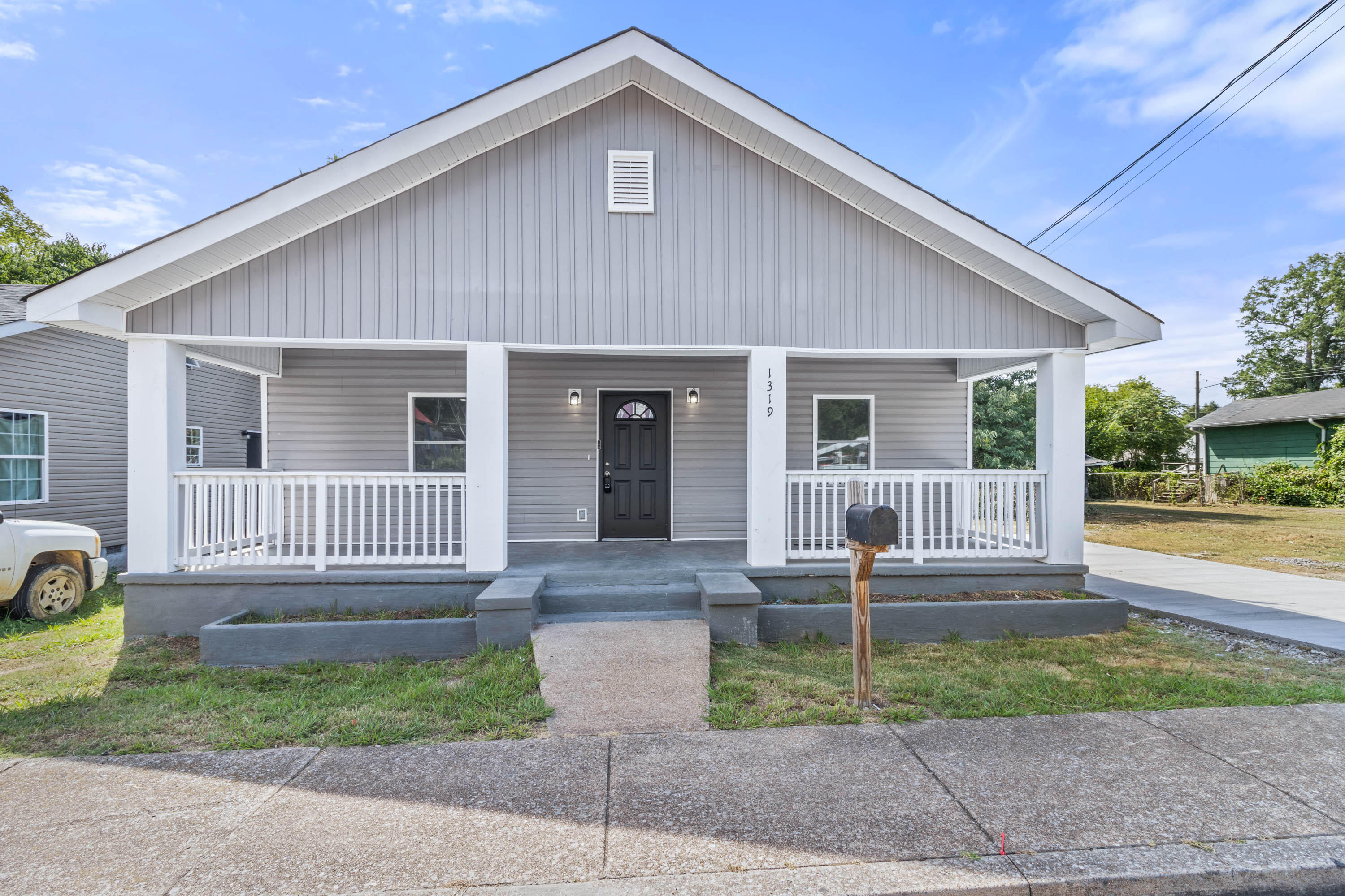Roanoke Ave, Chattanooga, TN 37406