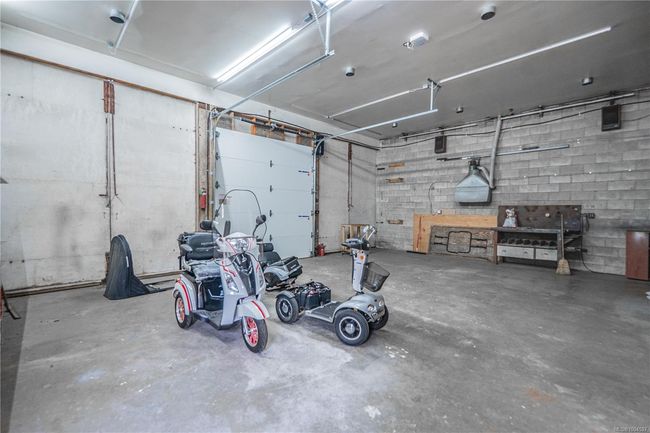 635 Park Ave, House other with 3 bedrooms, 2 bathrooms and 8 parking in Nanaimo BC | Image 40