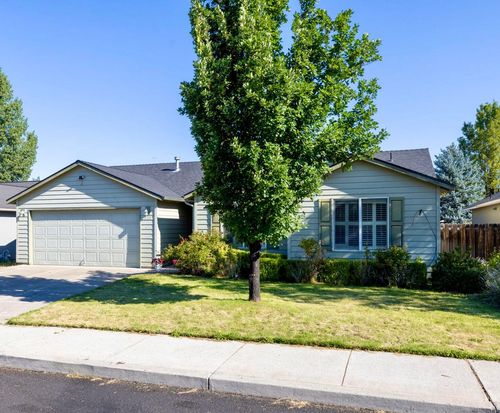 835 Ne Nickernut Ave, Redmond, OR, 97756-7624 | Card Image