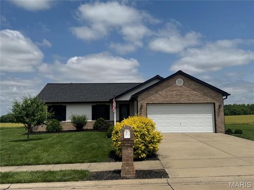 535 Shamrock Dr, Waterloo, IL, 62298-2776 | Card Image