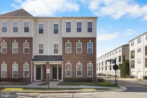 19441 Promenade Dr, LEESBURG, VA, 20176-6524 | Card Image