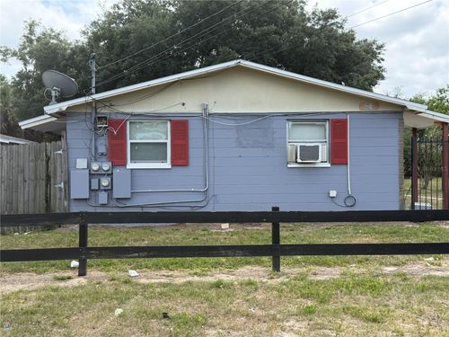 9407 Grandfield Rd, THONOTOSASSA, FL, 33592-3768 | Card Image