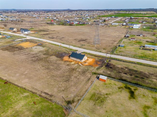 5617 High Plains Trl, House other with 3 bedrooms, 2 bathrooms and null parking in Joshua TX | Image 7