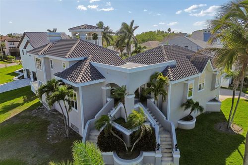 816 Ponce De Leon Dr, TIERRA VERDE, FL, 33715-2026 | Card Image