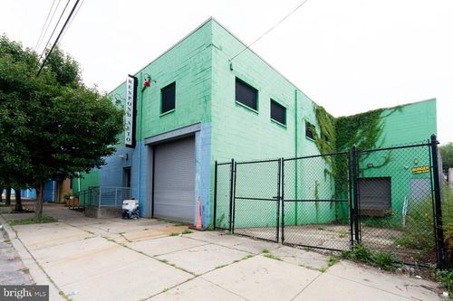925 N 8th St, CAMDEN, NJ, 08102-1847 | Card Image