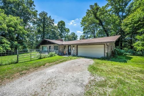 17500 E E River Road, Columbia Station, OH, 44028 | Card Image