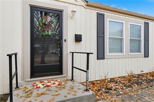 11217 W 69th Ter, Shawnee, KS, 66203-4005 | Card Image