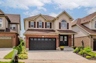 201 Brandenburg Crt, House other with 4 bedrooms, 3 bathrooms and 4 parking in Waterloo ON | Image 1