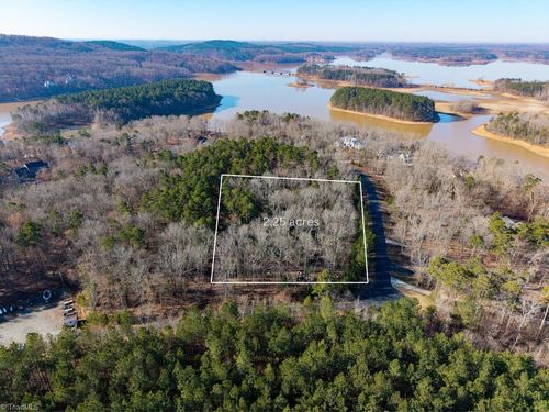 566 Emerald Isle Ct, Lexington, NC, 27292-7487 | Card Image