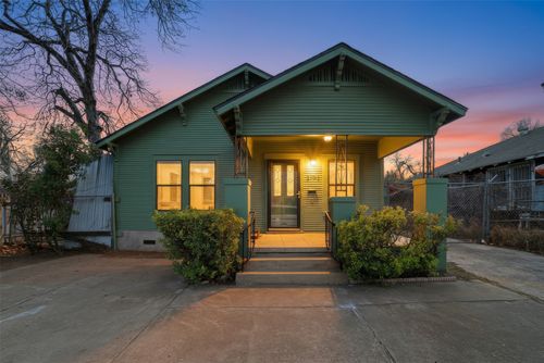 2703 E Cesar Chavez St, Austin, TX, 78702-4705 | Card Image
