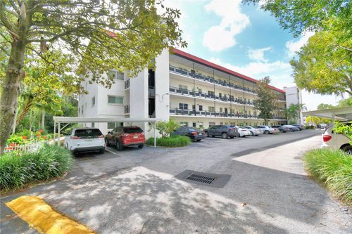 apt-203-200 El Camino Dr, WINTER HAVEN, FL, 33884-1614 | Card Image