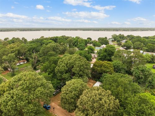 117 Crestwood Dr, Mabank, TX, 75156-8911 | Card Image