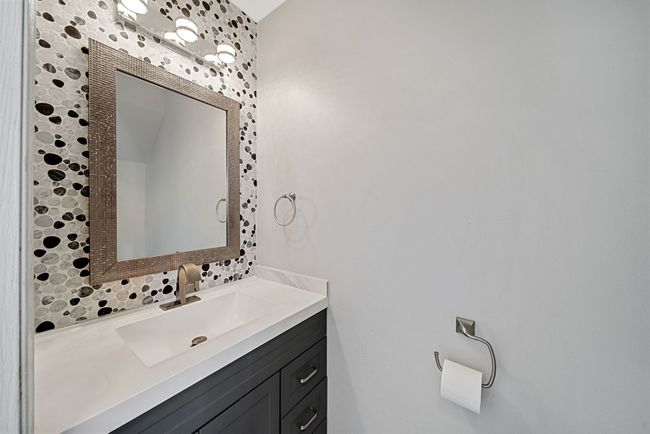 1605 Saint Claire Ct, Townhouse with 2 bedrooms, 2 bathrooms and 2 parking in Gurnee IL | Image 5