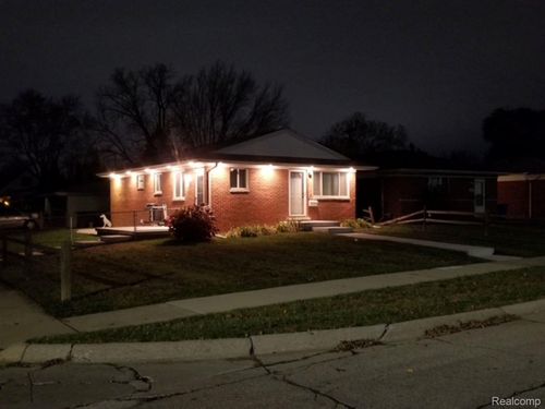 14405 Stephens Rd, Warren, MI, 48089-2236 | Card Image