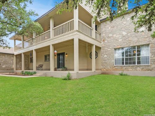 8519 Alydar Cir, Boerne, TX, 78015-4435 | Card Image