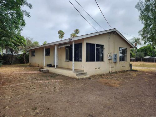 664 N Fig St, Escondido, CA, 92025-2010 | Card Image