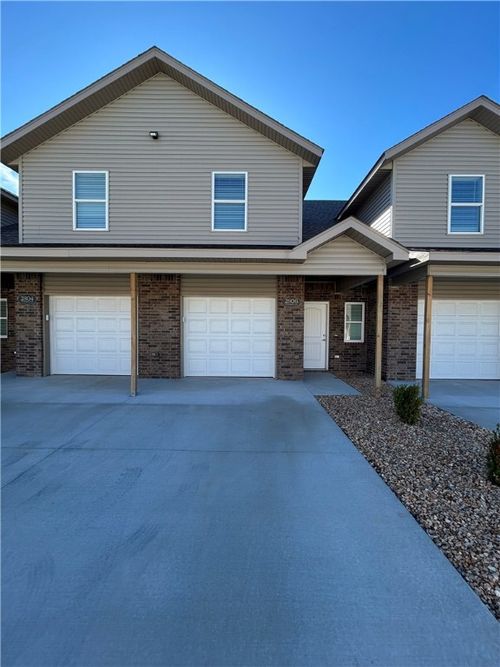 2806 W Mockingbird Ln, Rogers, AR, 72756-3187 | Card Image