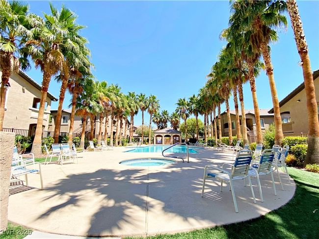1033 - 8985 S Durango Dr, Condo with 2 bedrooms, 2 bathrooms and null parking in Las Vegas NV | Image 9