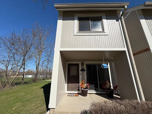 634 Robin Ct, Grayslake, IL, 60030-1348 | Card Image