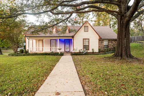 2010 W Oak St, El Dorado, AR, 71730-5279 | Card Image