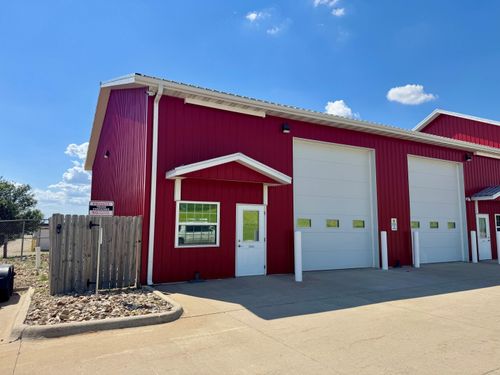 3004 S Hudson Road, Hudson, IA, 50643 | Card Image