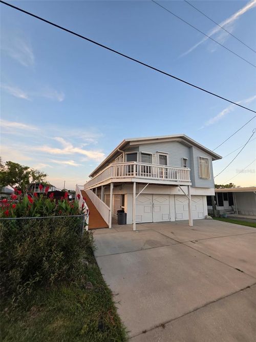 6814 Gull Ln, Hudson, FL, 34667-1646 | Card Image
