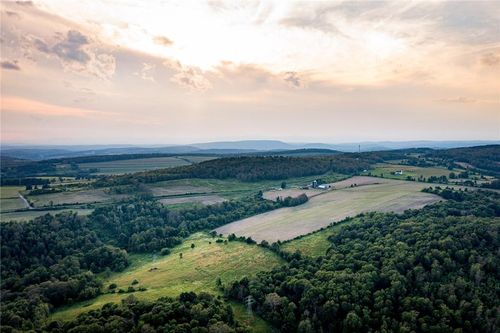 5 Homestead Farm #15 Lane, North East, NY, 12546 | Card Image