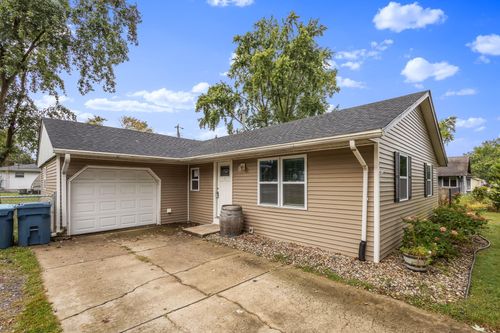 501 W Elizabeth St, Kouts, IN, 46347 | Card Image