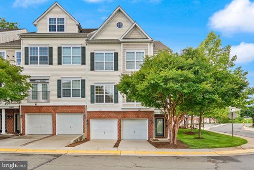 101-13800 Breezy Ridge Way, WOODBRIDGE, VA, 22191-1487 | Card Image