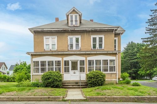 10 Spruce St, Clinton, MA, 01510-2719 | Card Image