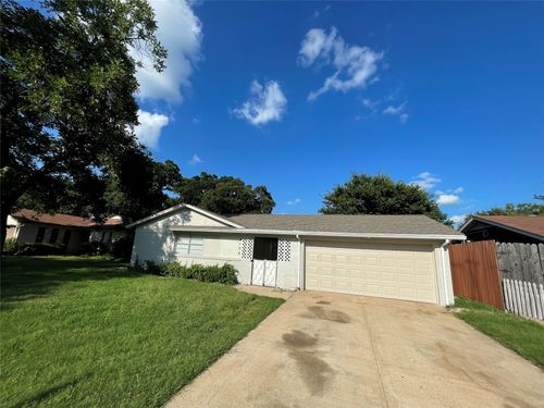 2106 Black Jack Dr, Irving, TX, 75060-6903 | Card Image