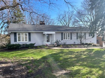 Ranch-style home featuring a front lawn | Image 2