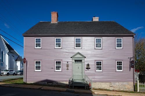 69 Fox St, Lunenburg, NS, B0J2C0 | Card Image