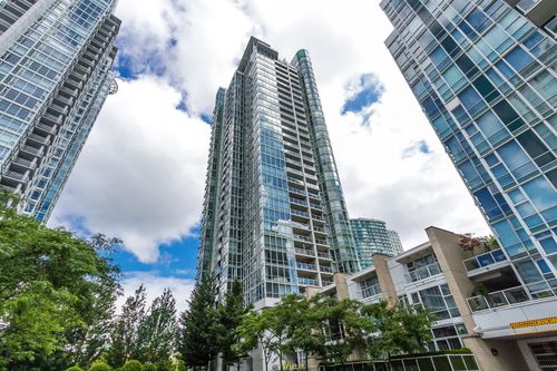 1505-193 Aquarius Mews, Vancouver, BC, V6Z2Z2 | Card Image