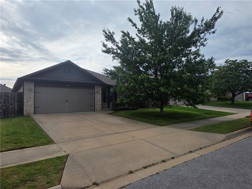 2410 S 11th Pl, Rogers, AR, 72758-6237 | Card Image