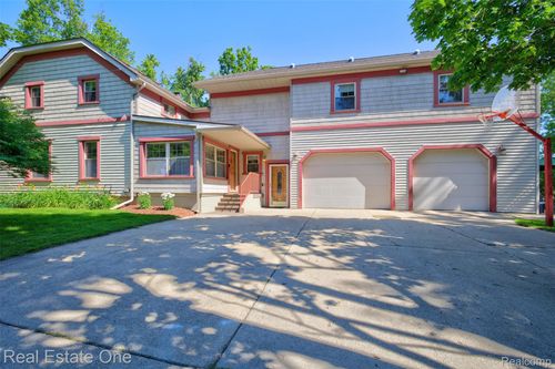 4 N Church St, Ortonville, MI, 48462-7709 | Card Image