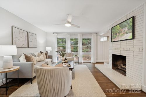 1944 Sandhurst Dr, Charlotte, NC, 28205-3317 | Card Image