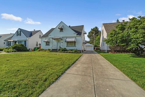 13708 Woodward Blvd, Garfield Heights, OH, 44125-6039 | Card Image