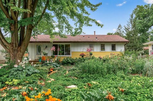 3313 Zane Ave N, Crystal, MN, 55422-2547 | Card Image