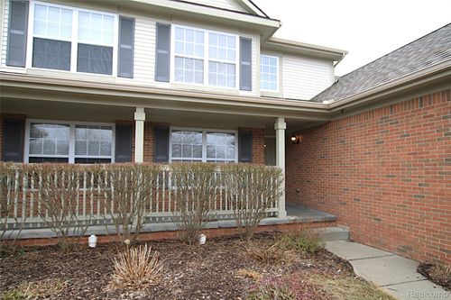 5942 Augusta Ln, Grand Blanc, MI, 48439-9473 | Card Image