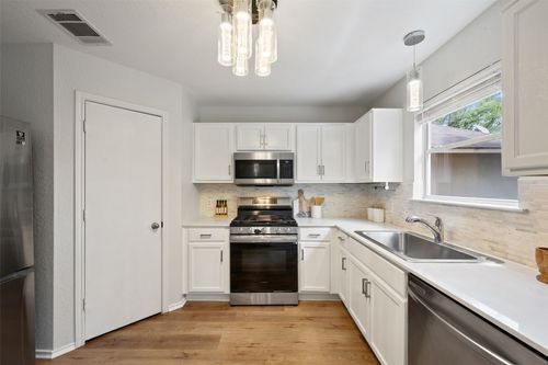 4529 Best Way, Austin, TX, 78725-3932 | Card Image